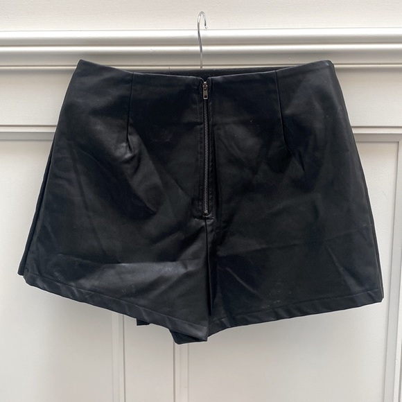 Mini Skort - Picture 3 of 3